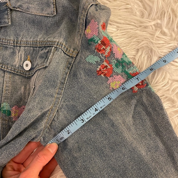 NWT | I.Madeline | Jean jacket-Floral embroidery - Picture 9 of 16